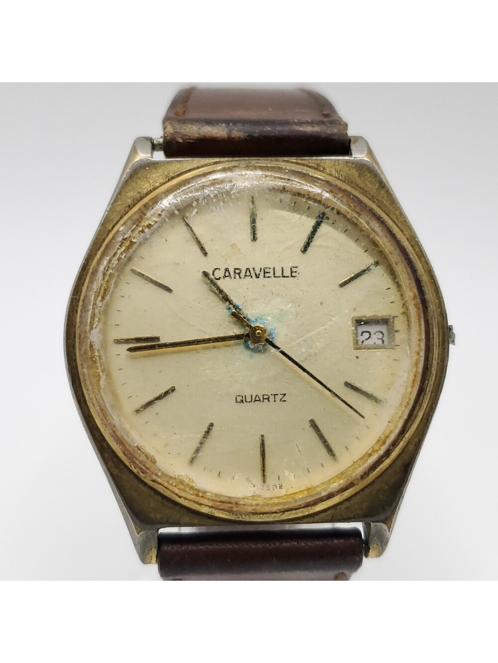 Vintage 1983 Bulova Quartz 34mm Date Dial Watch For Parts Or Repair